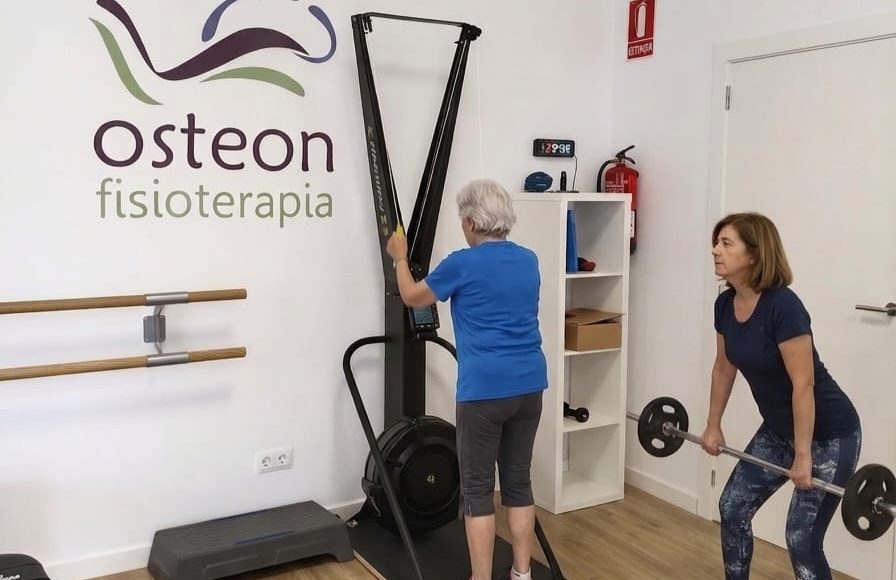 El ejercicio de fuerza como escudo contra la osteoporosis